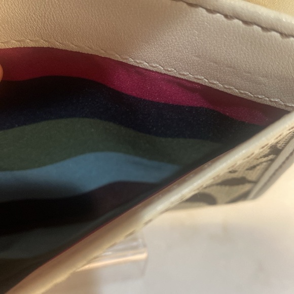 Coach Monogram Wallet in an Excellent Condition - Picture 8 of 11